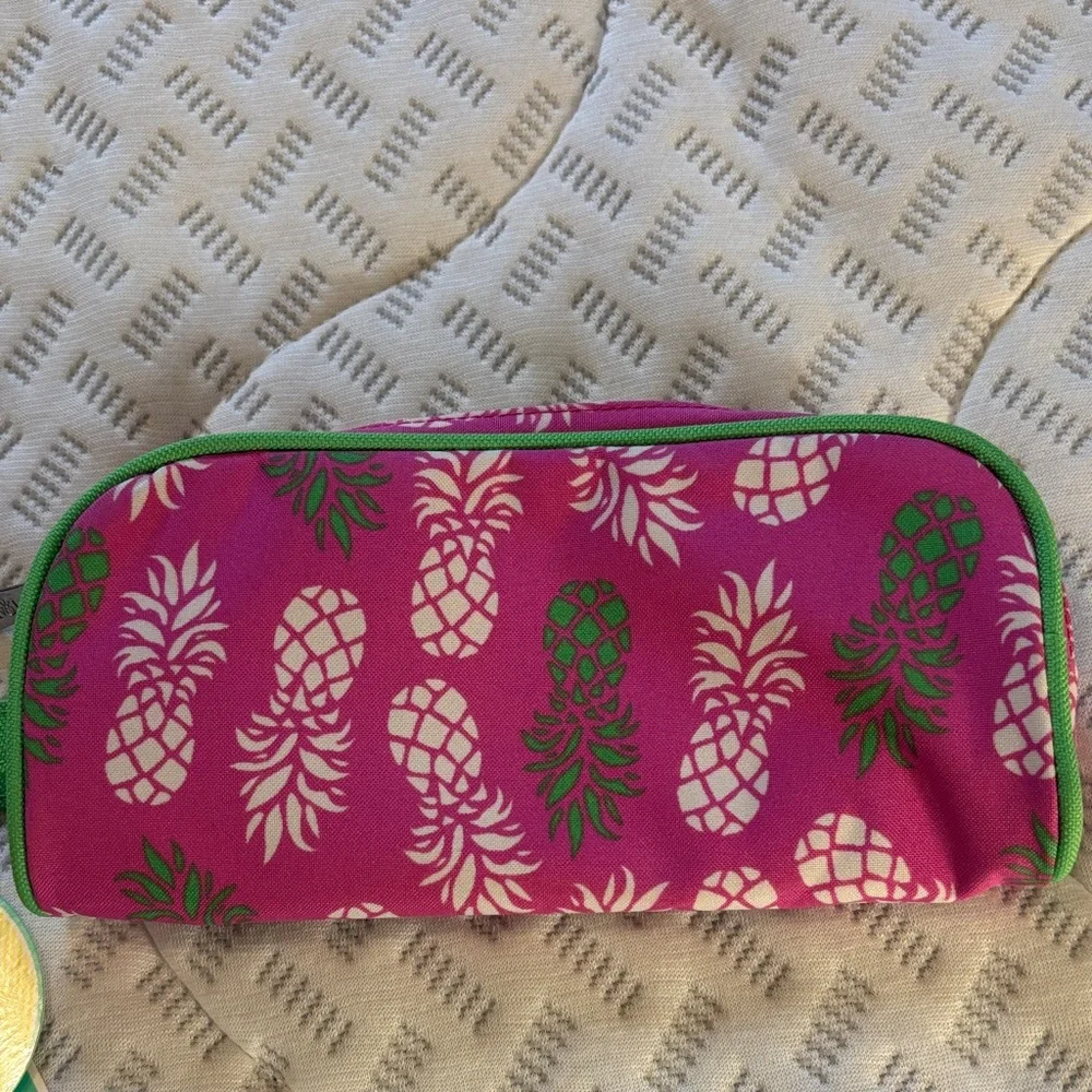 Viv & Lou Pineapple-Themed Cosmetic Bag NWT